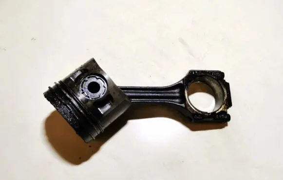 Audi A4 S4 B5 8D Piston with connecting rod 028H