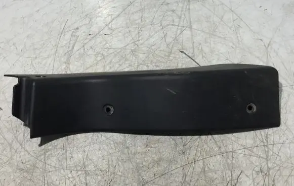 Foot area side trim