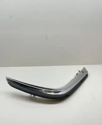 Front bumper splitter molding