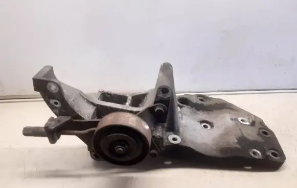 Nissan Navara D40 Generator/alternator bracket 11910EB300 RE225902