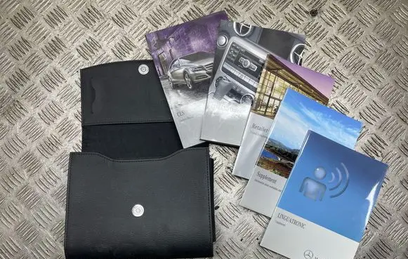 Mercedes-Benz CLS C218 X218 Owners service history hand book 