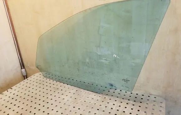 Mercedes-Benz ML W164 Front door window glass four-door A006450 43R000004