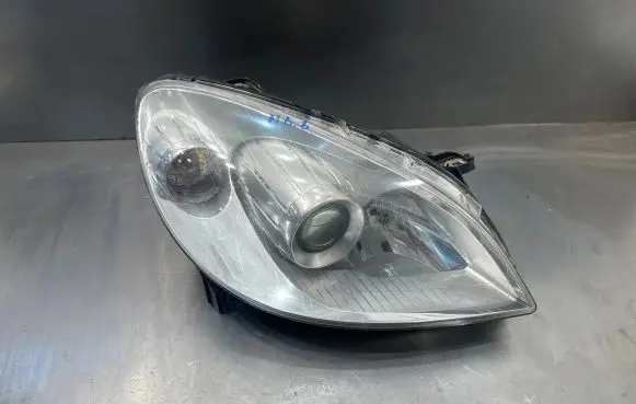 Mercedes-Benz B W245 Headlight/headlamp A1698201861 0301220202 331010600