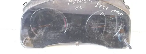 Toyota Avensis T270 Speedometer (instrument cluster) 83800-05K00