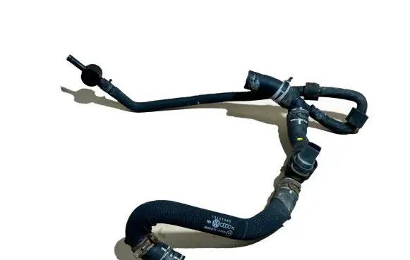 Engine coolant pipe/hose