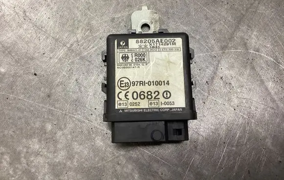Subaru Outback Immobilizer control unit/module 88205AE002 97RI010014