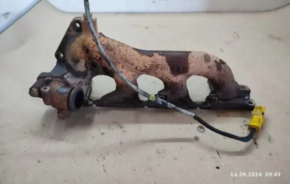 Renault Megane II Exhaust manifold