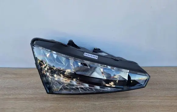 Skoda Scala Headlight/headlamp 657941016