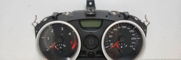 Renault Megane II Speedometer (instrument cluster) 8200720321 35110419 4HJE002367