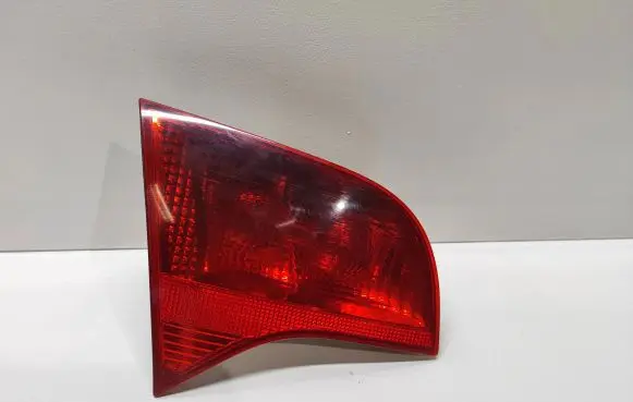 Audi A4 S4 B7 8E 8H Tailgate rear/tail lights 8E9945093 ULO749001 484501