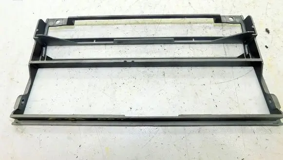 BMW 5 E39 Radio/GPS head unit trim 189445