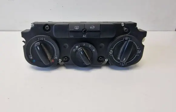 Volkswagen Tiguan Climate control unit 5M2820045A