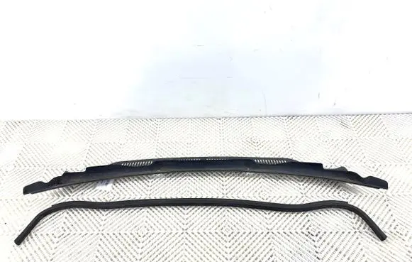 Volkswagen Caddy Wiper trim 2K0819403