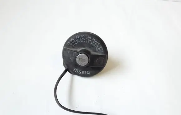 Volvo S80 Fuel tank filler cap C449