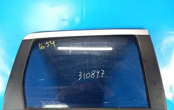 Mitsubishi Outlander Front windscreen/windshield window 5736A326