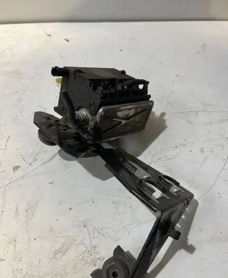 BMW 3 E46 Coolant heater 64126918806 04T168 2400301