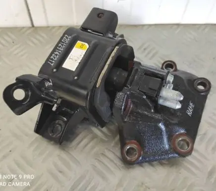 Hyundai Kona I Engine mount bracket 21810