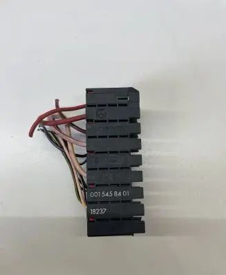 Mercedes-Benz E W210 Fuse box set 0015458401