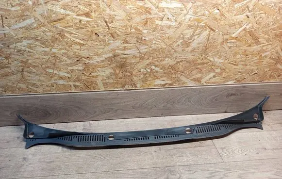 Volkswagen PASSAT B6 Wiper trim 2K0819403