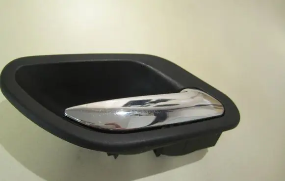 BMW 5 E39 Front door interior handle 7032926
