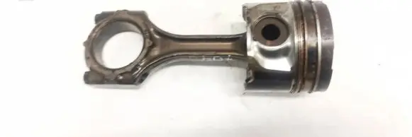 Toyota Avensis T250 Piston with connecting rod 86L78 W151