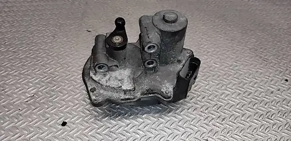 Volkswagen PASSAT B6 Intake manifold valve actuator/motor 03L129086 1042390S01 A2C53248883