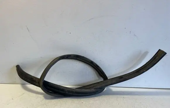 Opel Vivaro Engine compartment rubber