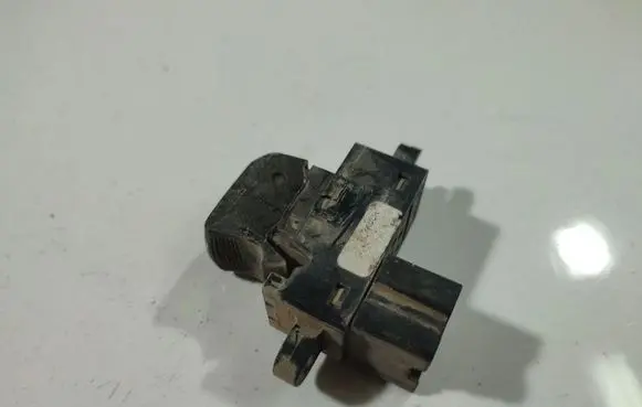 Nissan Pathfinder R51 Electric window control switch