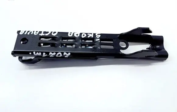 Skoda Octavia Mk4 Seat belt height adjuster 565857819A