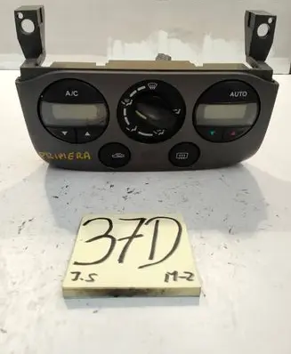 Nissan Primera Climate control unit 275009F500