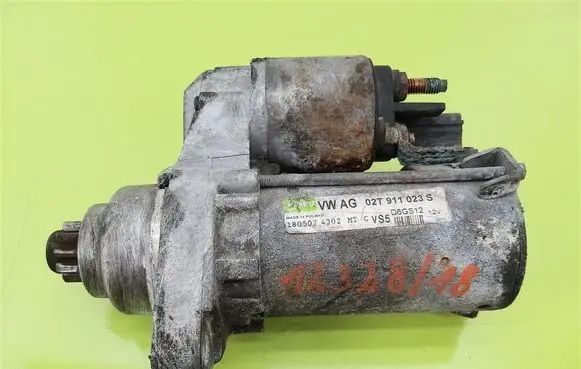 Skoda Fabia Mk2 (5J) Starter motor 02T911023S