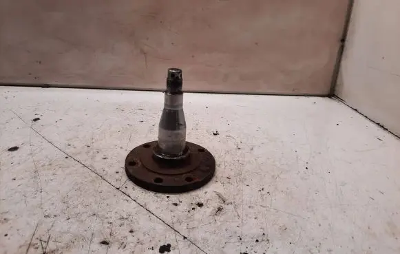 Audi 100 200 5000 C3 Stub axle 