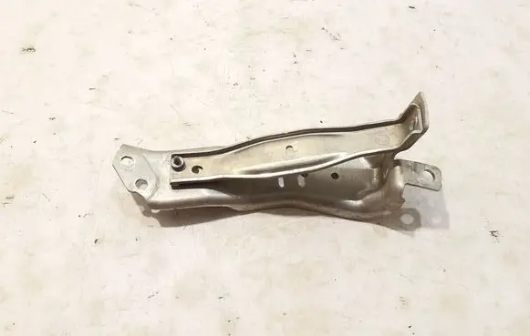 BMW 1 F40 Radiator mount bracket 7301585