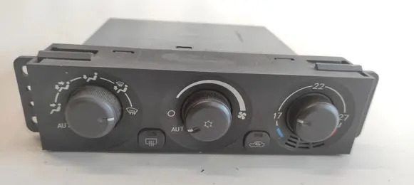 Mitsubishi Pajero Climate control unit MR500646 1464308800