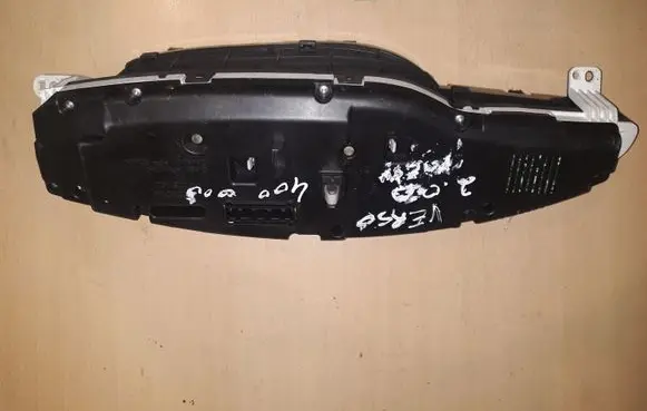 Toyota Verso Speedometer (instrument cluster) 838000F070