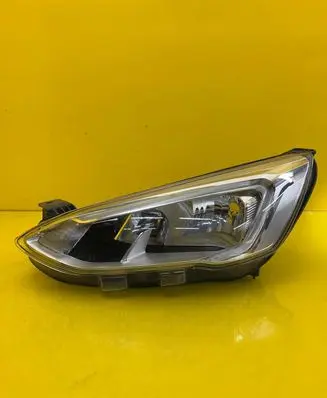 Ford Focus Headlight/headlamp JX7B-13W030-AE
