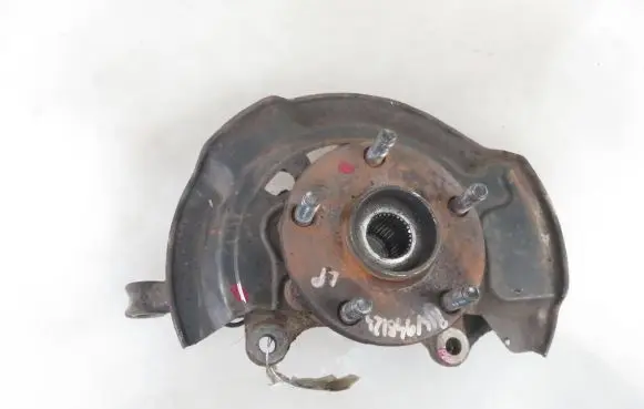 Toyota RAV 4 (XA30) Front wheel hub spindle knuckle