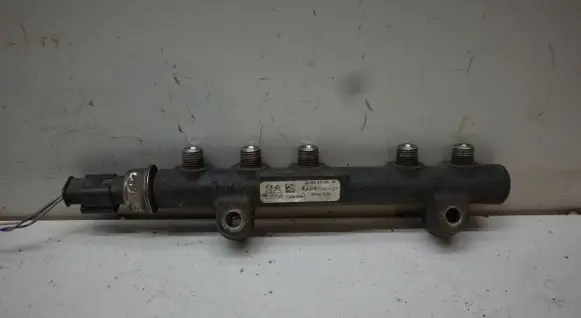 Citroen Berlingo Fuel main line pipe 9685297580