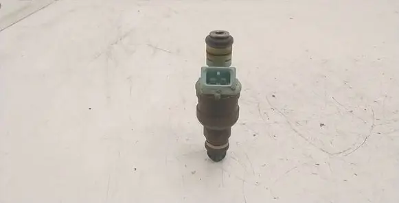 BMW 5 E39 Fuel injector 0280150415