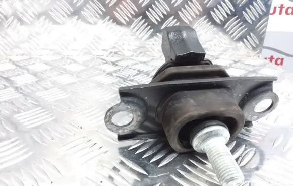 Nissan Qashqai Engine mount bracket 112202558RA