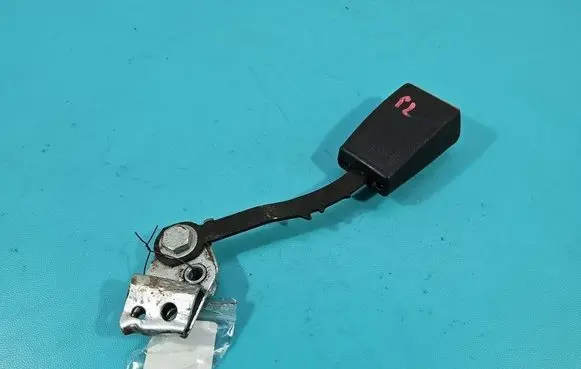 Mercedes-Benz E W124 Front seatbelt 1248600169 IMPRK1538112