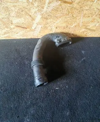 BMW X5 E53 Turbo air intake inlet pipe/hose 7795026
