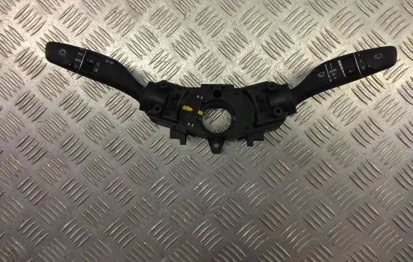 Hyundai Kona I Wiper turn signal indicator stalk/switch 93404J9860
