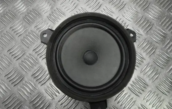 Toyota RAV 4 (XA40) Front door high frequency speaker 8616052330 R1745