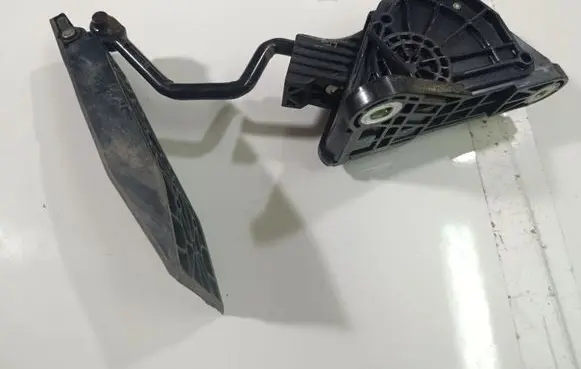 Honda Civic Accelerator throttle pedal J20000005231