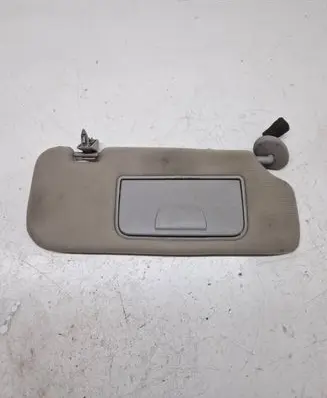 Chevrolet Captiva Sun visor