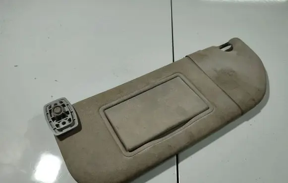 Sun visor