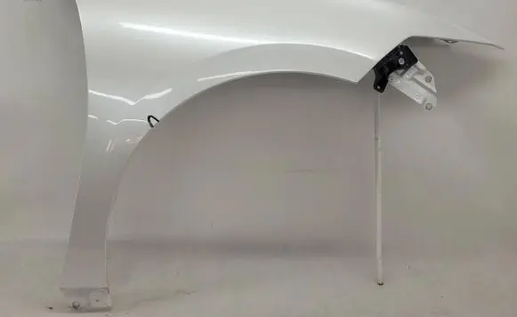 Lexus ES 300h Fender
