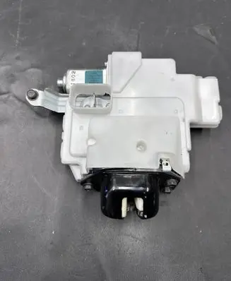 Infiniti FX Tailgate/trunk/boot lock/catch/latch 2178404A 905520AQ000 10305