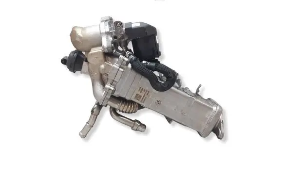 BMW 5 F10 F11 EGR valve cooler 7822346 11717822346